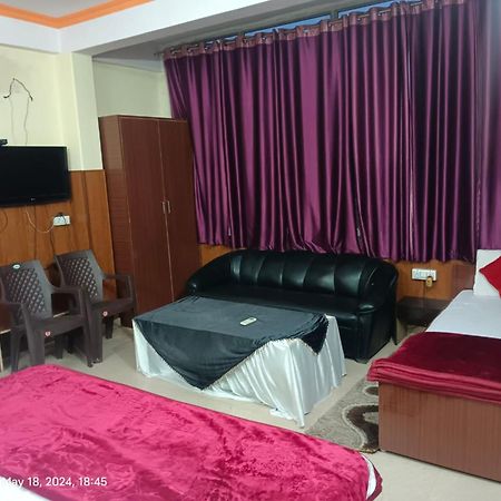 Goroomgo Varanasi Paradise Varanasi - Parking & Restaurant Available - Perfect Location And Comfortable Room Esterno foto
