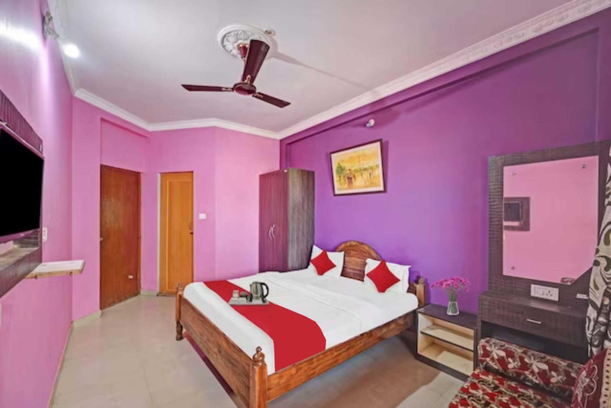 Goroomgo Varanasi Paradise Varanasi - Parking & Restaurant Available - Perfect Location And Comfortable Room Esterno foto