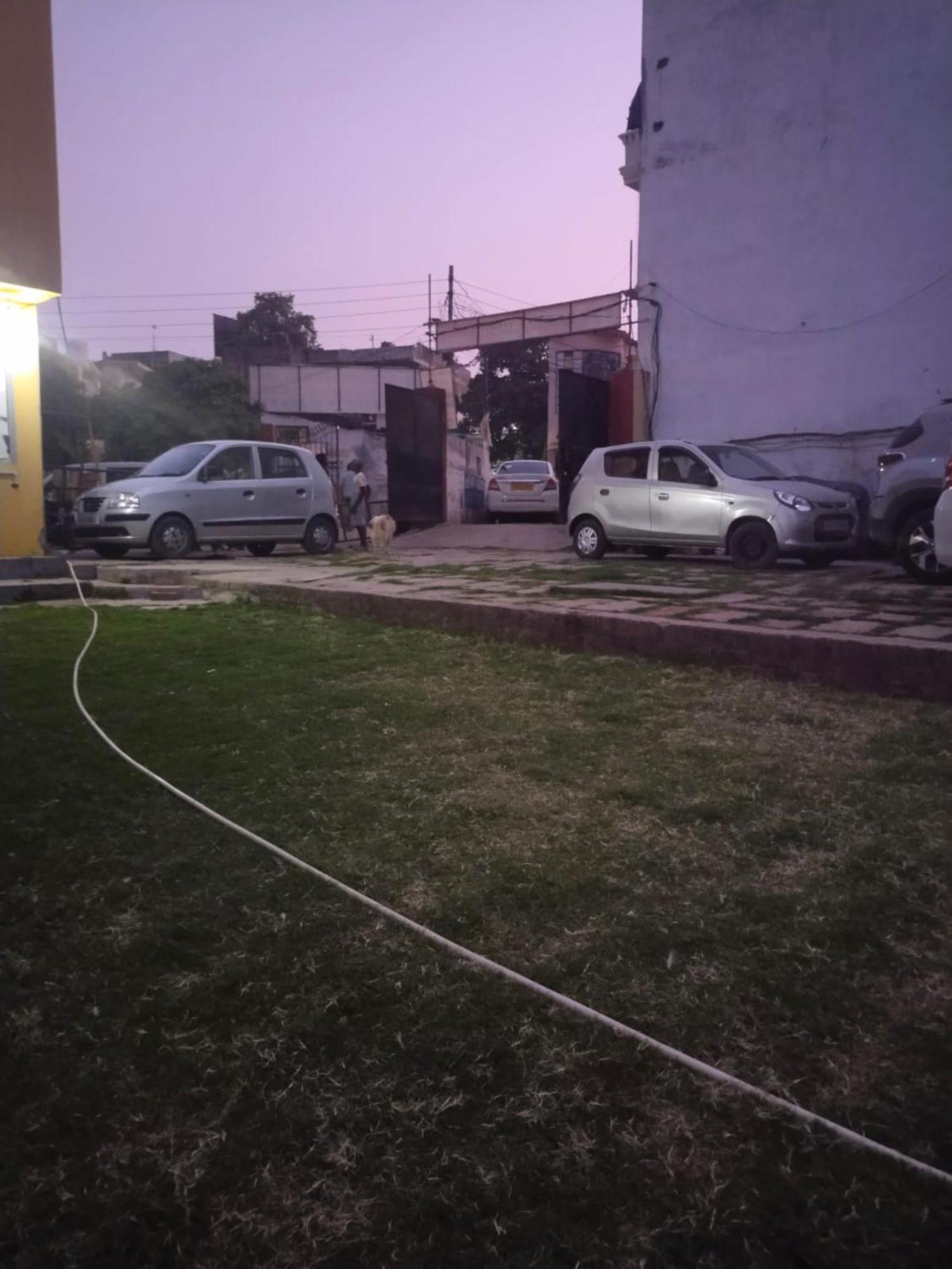 Goroomgo Varanasi Paradise Varanasi - Parking & Restaurant Available - Perfect Location And Comfortable Room Esterno foto
